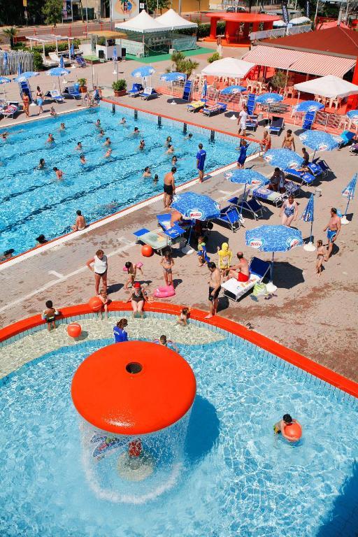 Hotel Etna - Nuova Gestione Romagnola All-Inclusive Spiaggia Parcheggio Риччоне Экстерьер фото