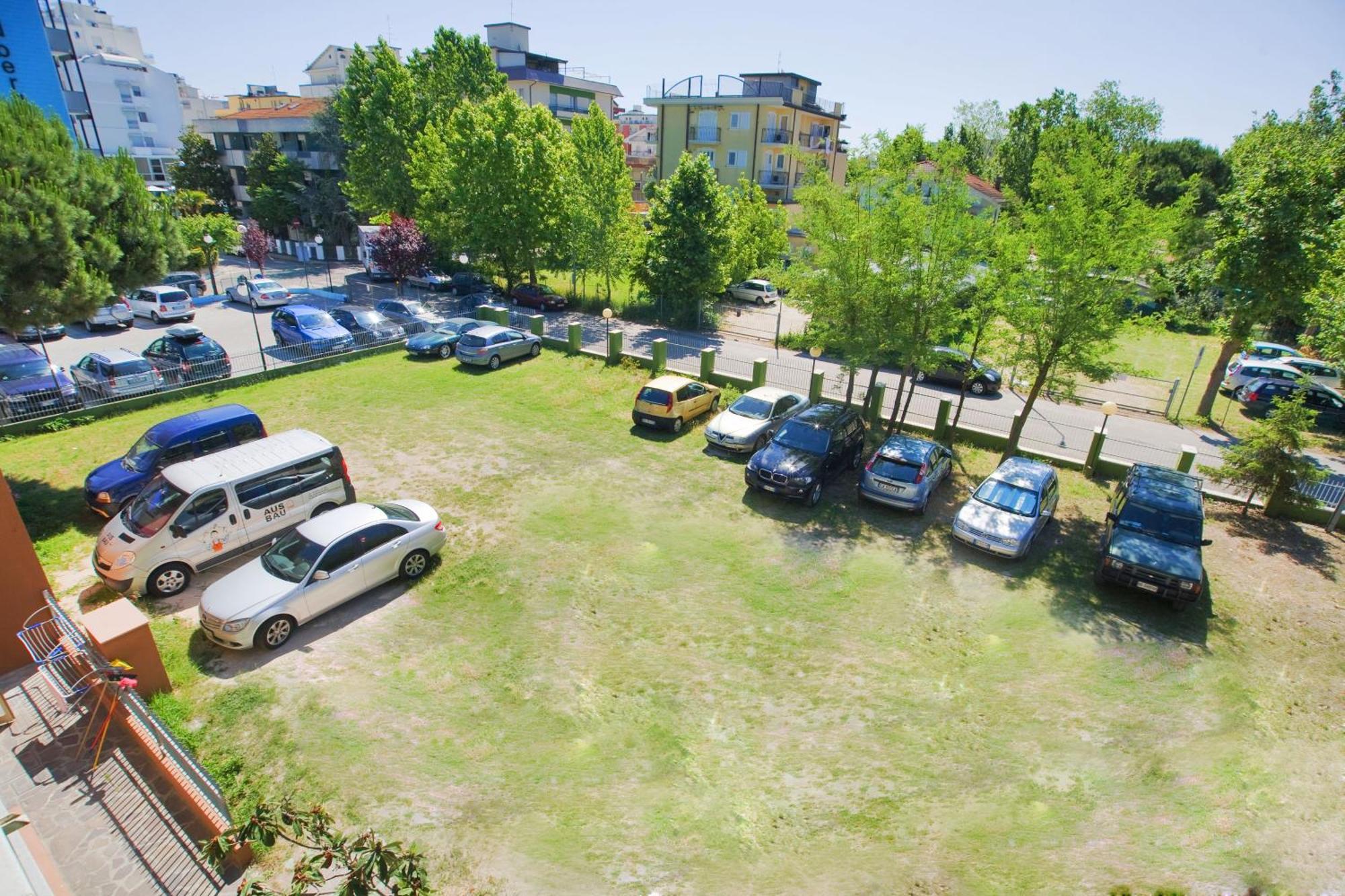 Hotel Etna - Nuova Gestione Romagnola All-Inclusive Spiaggia Parcheggio Риччоне Экстерьер фото