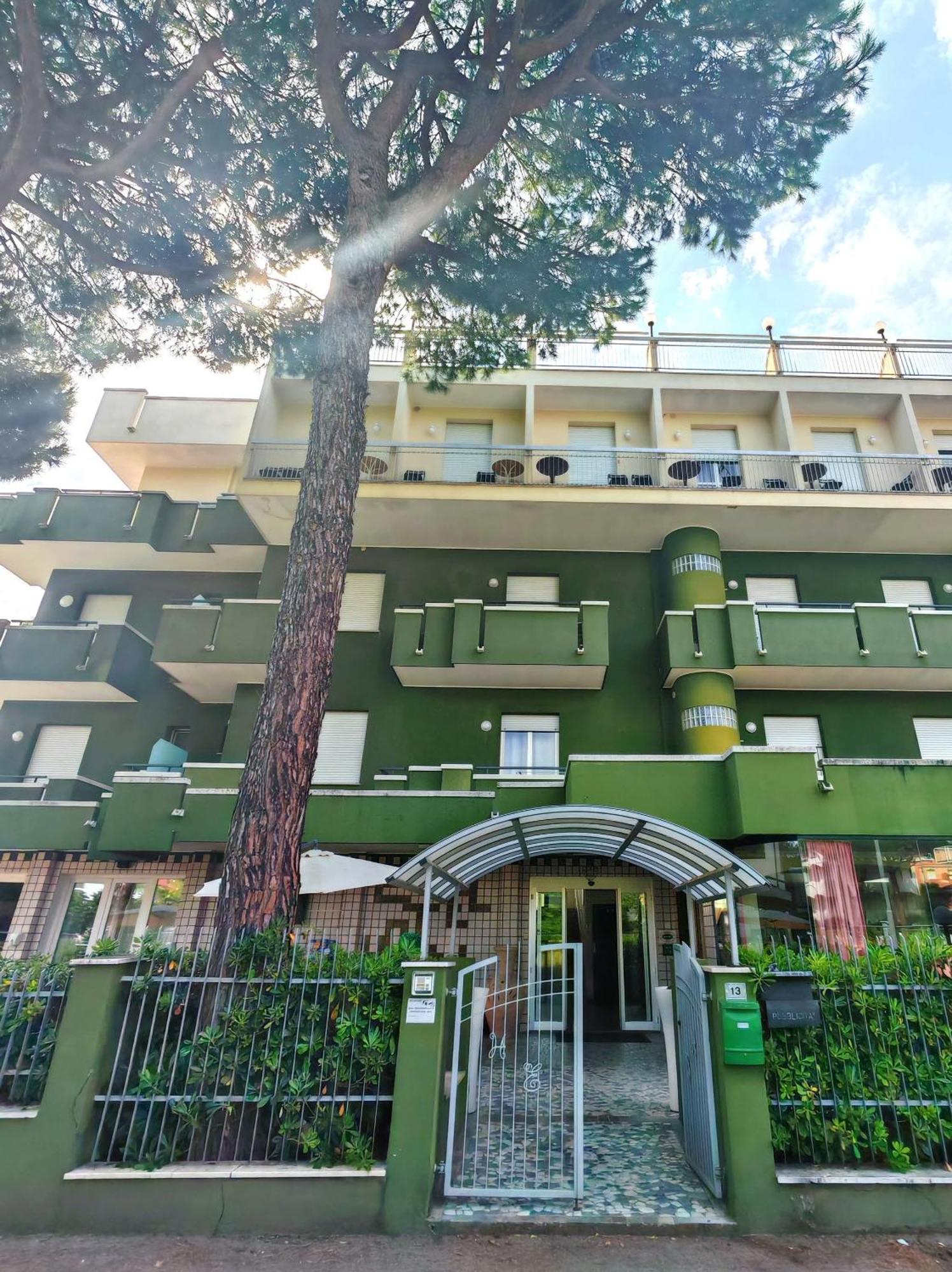Hotel Etna - Nuova Gestione Romagnola All-Inclusive Spiaggia Parcheggio Риччоне Экстерьер фото