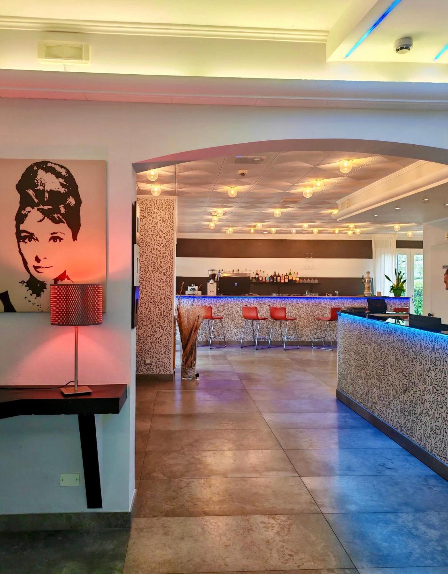 Hotel Etna - Nuova Gestione Romagnola All-Inclusive Spiaggia Parcheggio Риччоне Экстерьер фото
