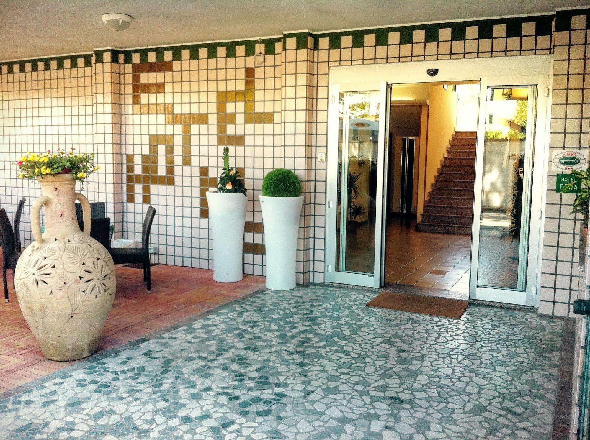 Hotel Etna - Nuova Gestione Romagnola All-Inclusive Spiaggia Parcheggio Риччоне Экстерьер фото